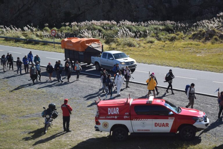 Mejoran las condiciones climáticas mientras los peregrinos avanzan hacia Los Algarrobos y Nono
