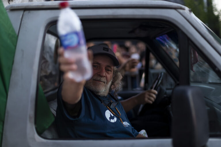 Coquito y Jano: los que sostenieron a los peregrinos con un vaso de agua fresca
