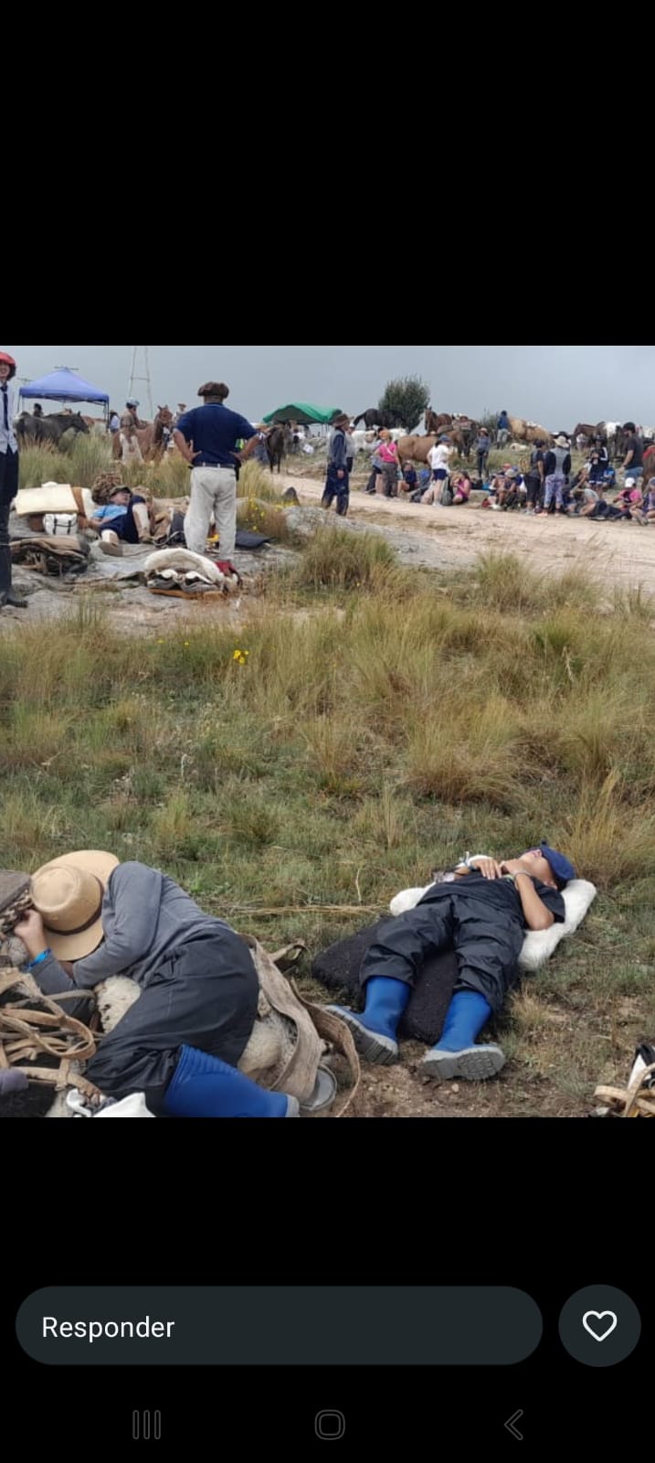 El cansancio reflejado en esta foto !! La fuerza viene de nuestra fé!! Seguimos adelante