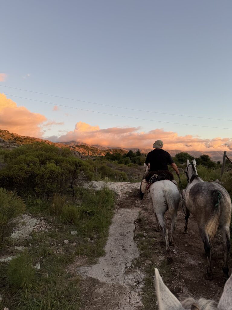 Día 3: atardecer entre las montañas