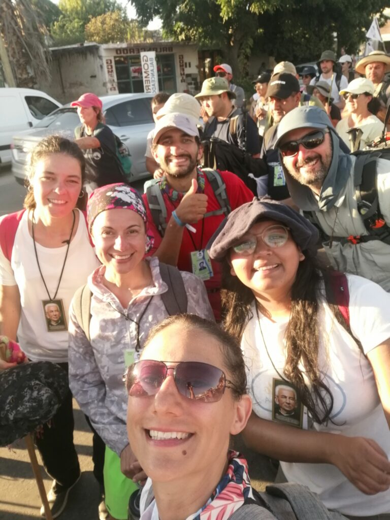 Llegando al Santuario de Brochero junto a los peregrinos de Mendoza y Río Primero.
