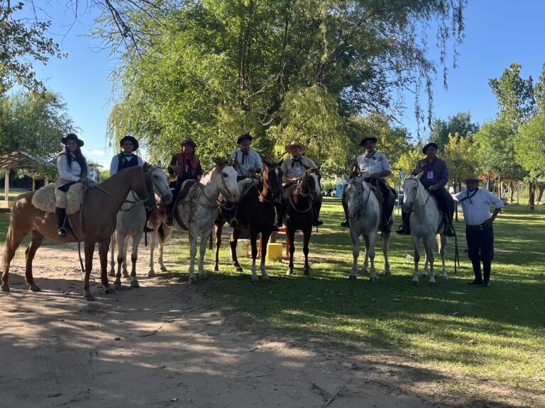 Foto grupal antes del desfile