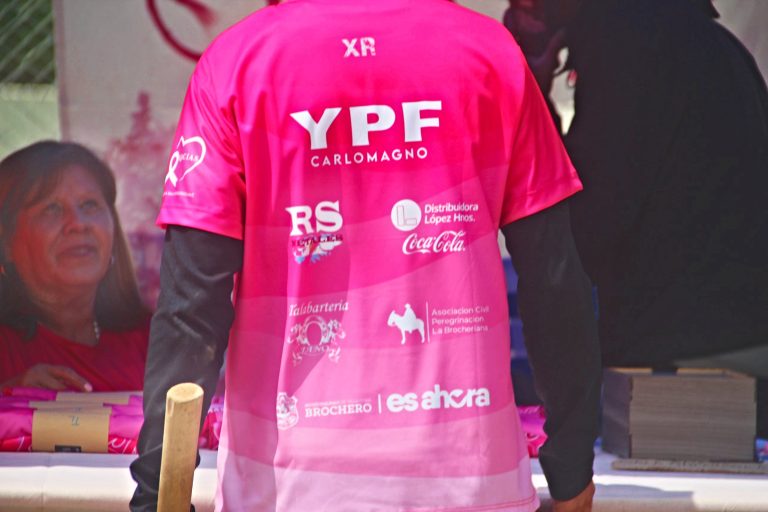 Solidaridad a paso firme: La Brocheriana fue sponsor de las remeras de la Maratón Solidaria por la Sala Oncológica